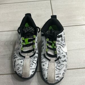 Girls Nike dance logo sneakers